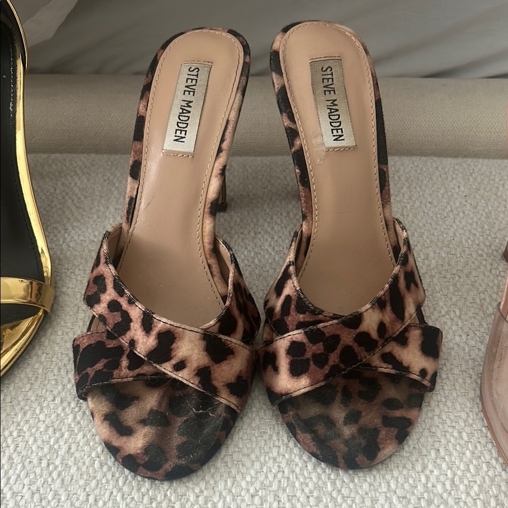 Steve Madden Brown and Black Heels with Elegant Twisted Detail